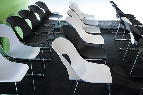 Chaise Hole - white